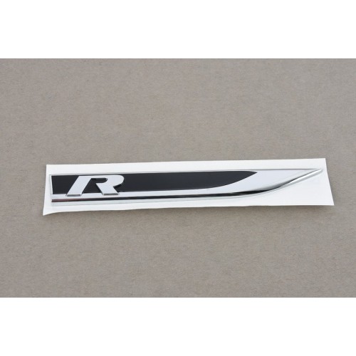 R logo spatbord Golf 7 Facelift